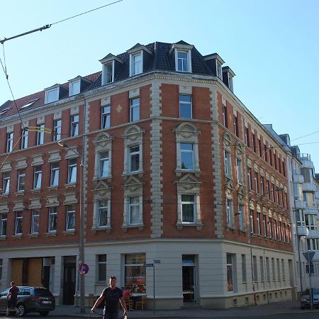 Flat In Neo Country Style Aus Gruenderzeit Bis 6 Person Appartement Leipzig Buitenkant foto