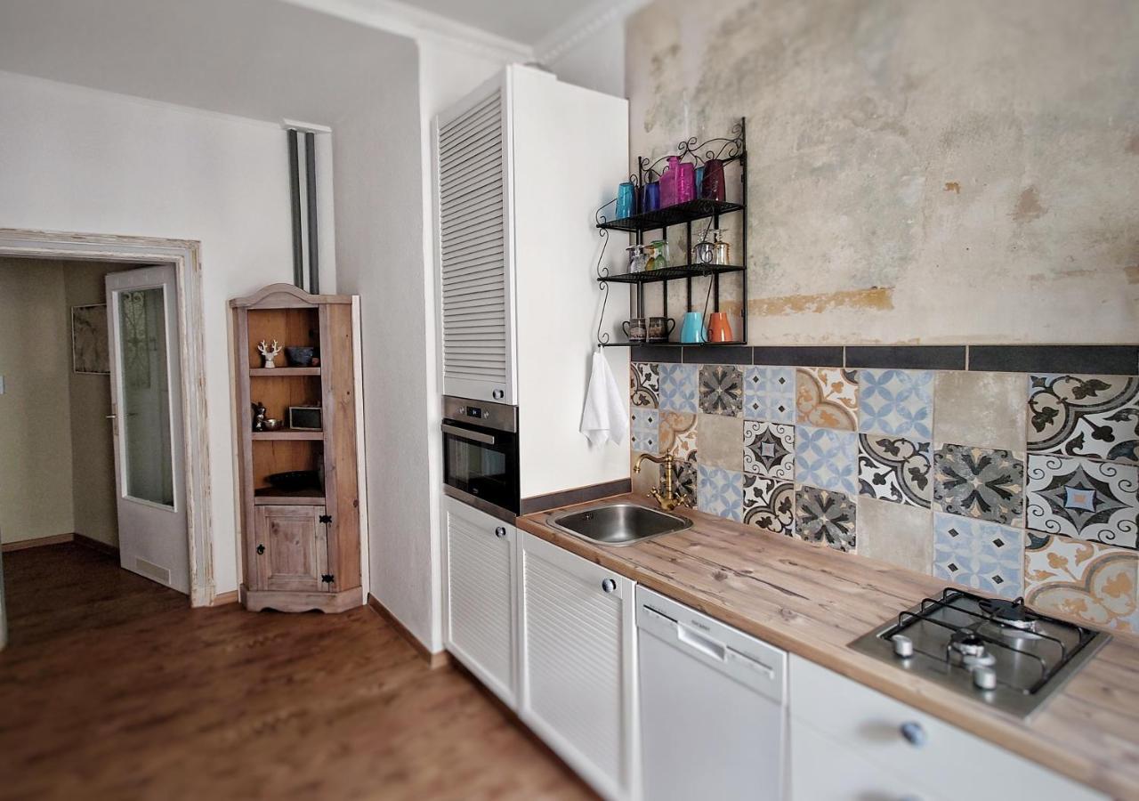 Flat In Neo Country Style Aus Gruenderzeit Bis 6 Person Appartement Leipzig Buitenkant foto