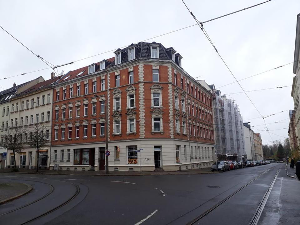 Flat In Neo Country Style Aus Gruenderzeit Bis 6 Person Appartement Leipzig Buitenkant foto
