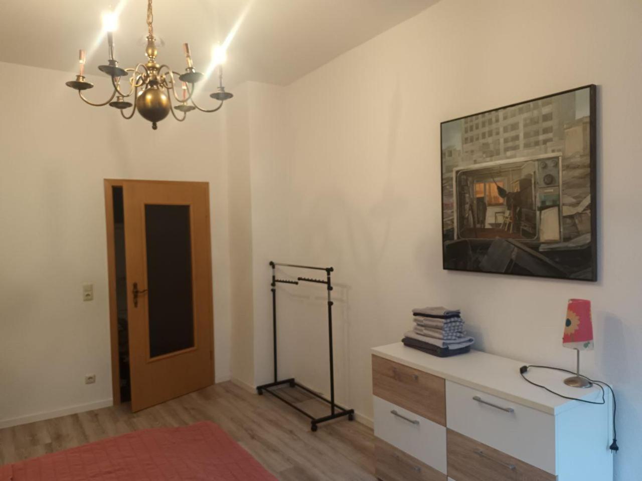 Flat In Neo Country Style Aus Gruenderzeit Bis 6 Person Appartement Leipzig Buitenkant foto