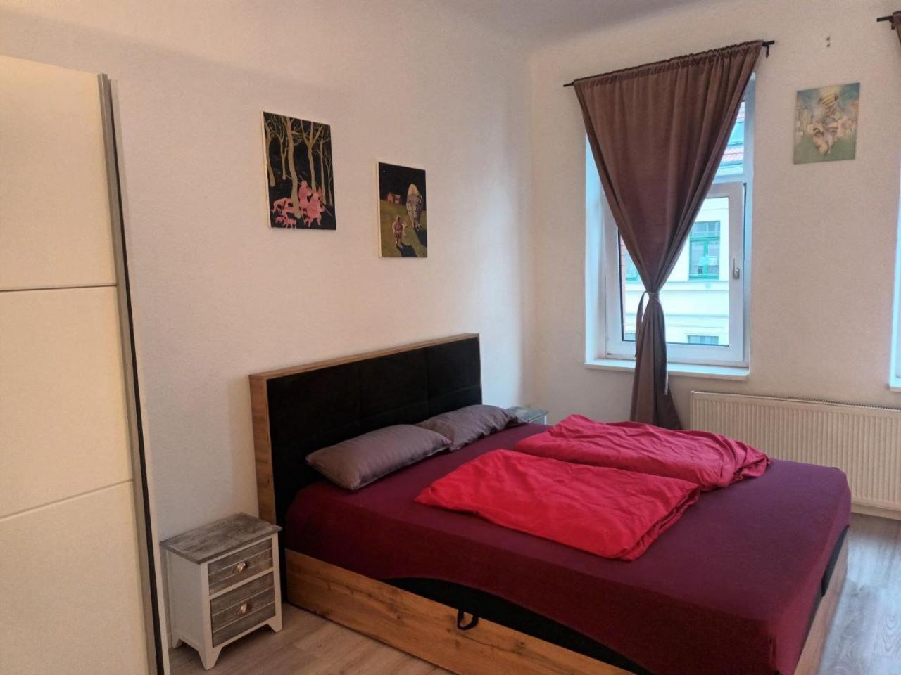 Flat In Neo Country Style Aus Gruenderzeit Bis 6 Person Appartement Leipzig Buitenkant foto