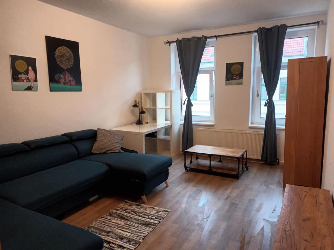 Flat In Neo Country Style Aus Gruenderzeit Bis 6 Person Appartement Leipzig Buitenkant foto