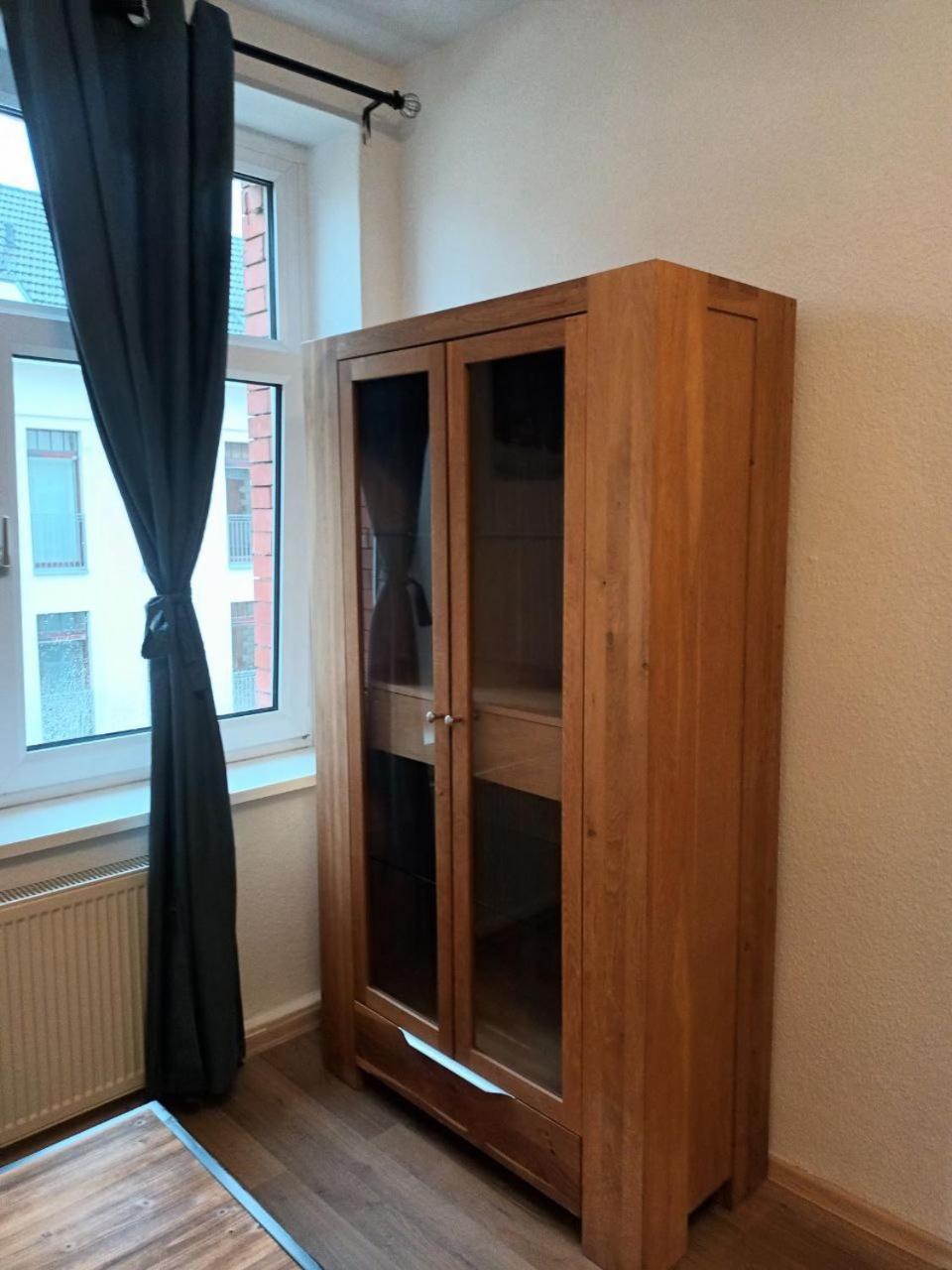 Flat In Neo Country Style Aus Gruenderzeit Bis 6 Person Appartement Leipzig Buitenkant foto